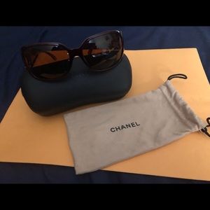 Chanel Sunglasses brown w/Gold Logo